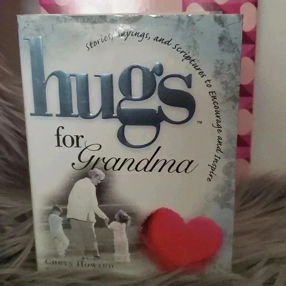 Hugs for grandma book - Picture 1 of 7